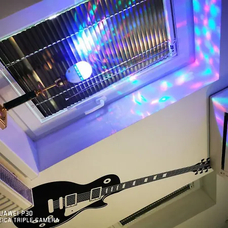 Kunfi - Jakuzzi, 4 Háló Siófok