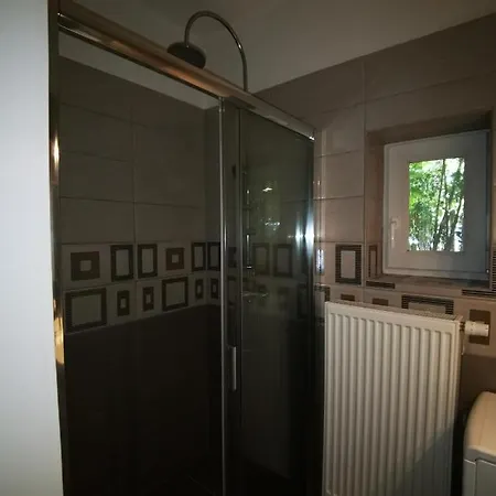 Apartment Kunfi Apartmanhaz - Jakuzzi, 4 Halo Siofok