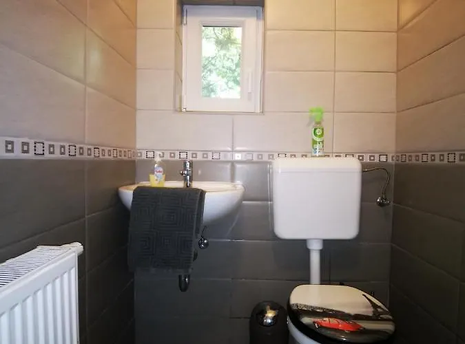 Apartament Kunfi Apartmanhaz - Jakuzzi, 4 Halo *