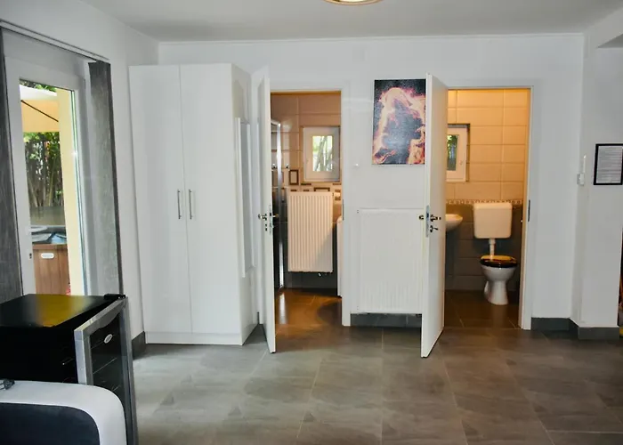 Apartament Kunfi Apartmanhaz - Jakuzzi, 4 Halo *